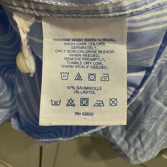 Lands End blouse. 3/4 quarter sleeves. Blue and white - Picture 10 of 10